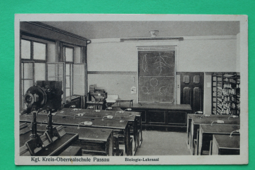 AK Passau / 1920er Jahre / Königliche Kreis Oberrealschule Schule / Biologie Lehrsaal